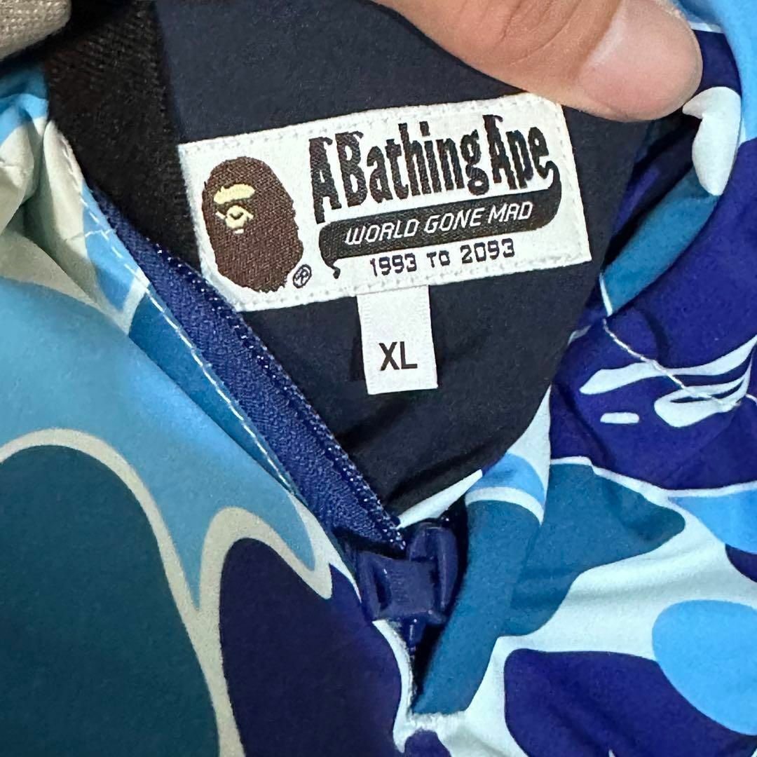 A BATHING APE(アベイシングエイプ)のリバーシブル　Bape ABCcamoダウンベスト メンズのジャケット/アウター(ダウンベスト)の商品写真