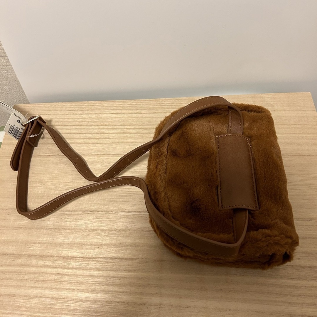 【値下げ‼️】MISFITS カバン　新品 レディースのバッグ(ボディバッグ/ウエストポーチ)の商品写真