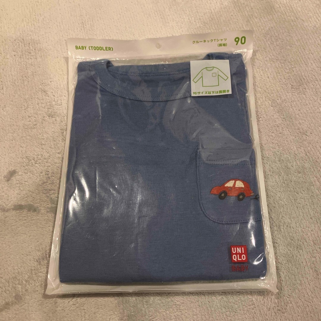 UNIQLO(ユニクロ)のUNIQLO クルーネックTシャツ　90 男の子　 キッズ/ベビー/マタニティのキッズ服男の子用(90cm~)(Tシャツ/カットソー)の商品写真