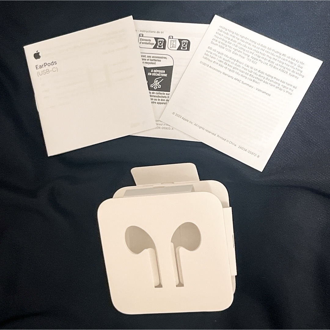 Apple(アップル)の【新品未使用】 Apple EarPods USB-C Type-c イヤホン スマホ/家電/カメラのオーディオ機器(ヘッドフォン/イヤフォン)の商品写真