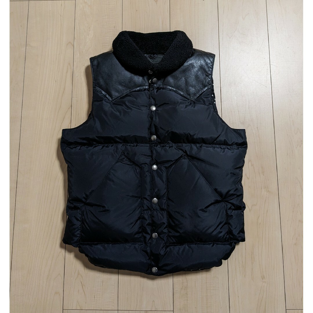 WACKO MARIA(ワコマリア)の38 美品 ロッキーマウンテン ワコマリア ダウンベスト ブラック ドット メンズのジャケット/アウター(ダウンベスト)の商品写真