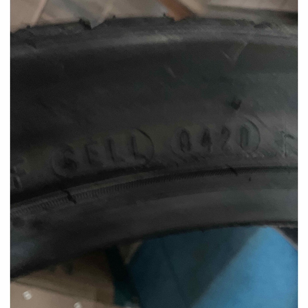 新品未使用‼️255/35R20インチ タイヤ 自動車/バイクの自動車(タイヤ)の商品写真