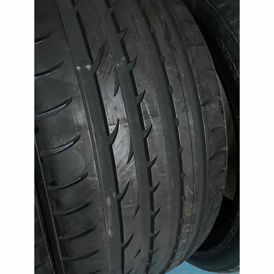 新品未使用‼️255/35R20インチ タイヤ 自動車/バイクの自動車(タイヤ)の商品写真