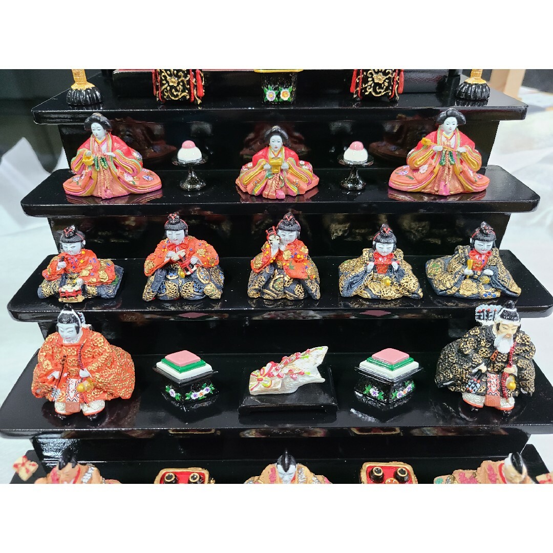 ほぼ新品】ミニチュア雛人形 7段飾り お雛様 ひな祭り 雛祭 ほぼ新品】ミニチュア雛人形 7段飾り お雛様 ひな祭り 雛祭