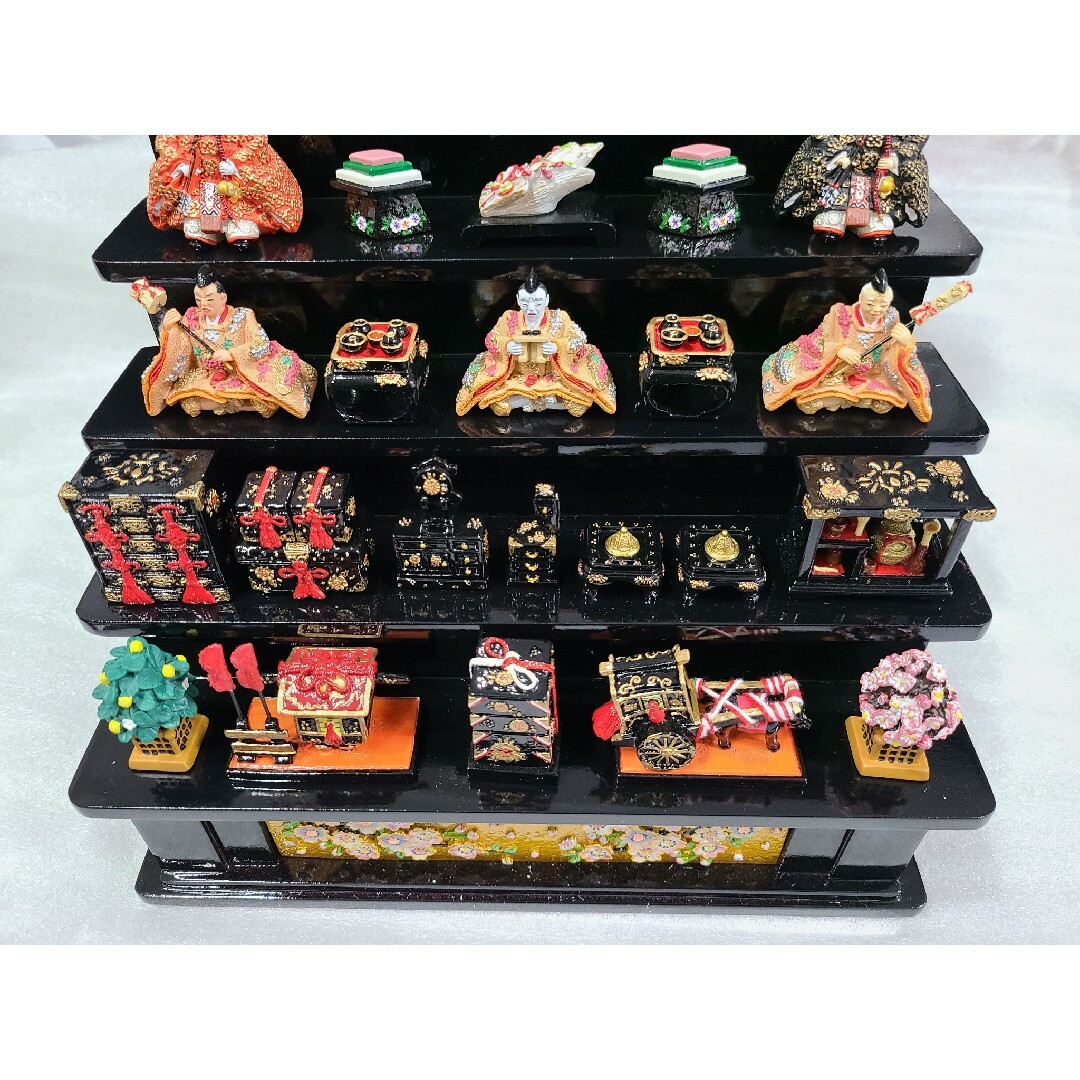 ほぼ新品】ミニチュア雛人形 7段飾り お雛様 ひな祭り 雛祭 ほぼ新品】ミニチュア雛人形 7段飾り お雛様 ひな祭り 雛祭