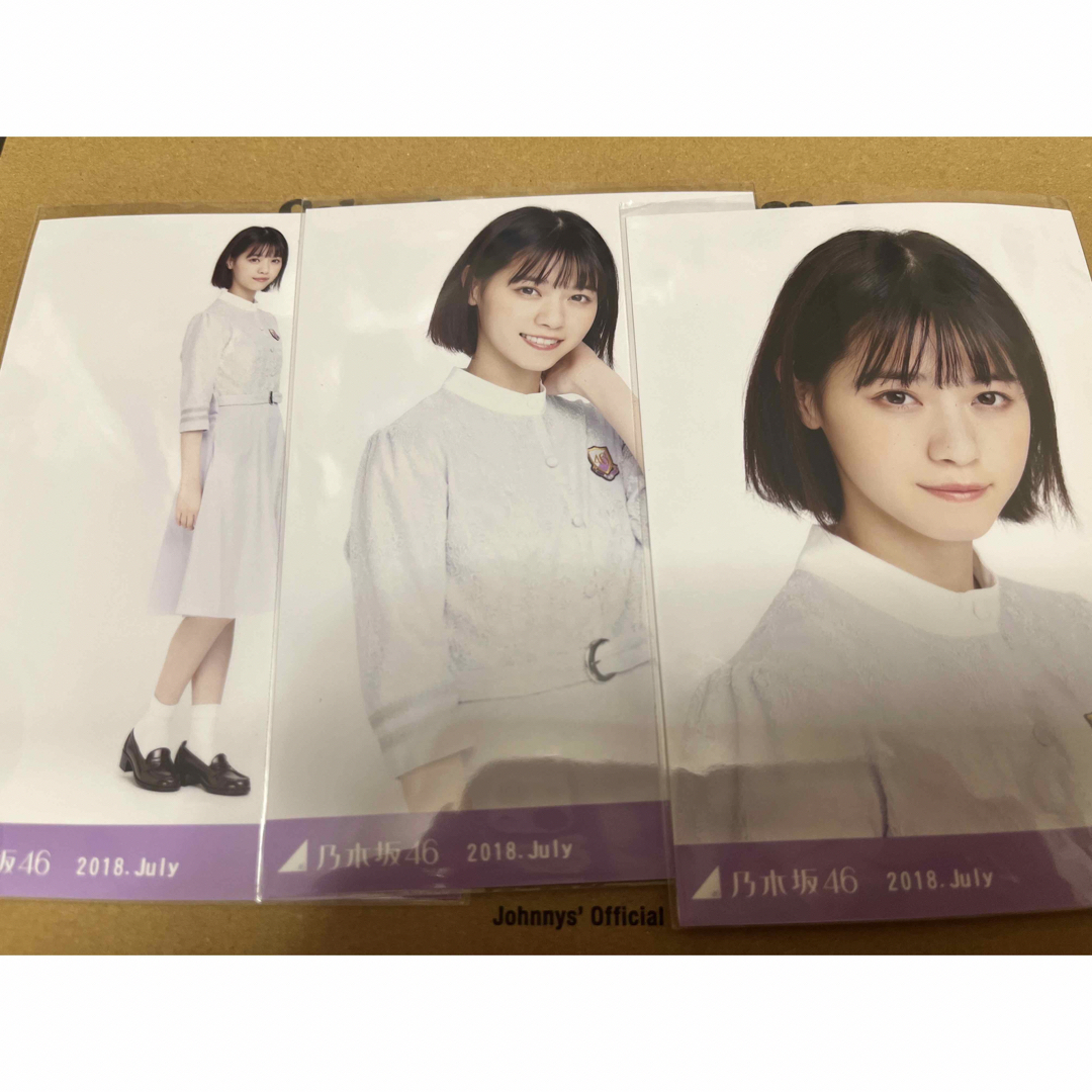 乃木坂46(ノギザカフォーティーシックス)の乃木坂46 生写真　西野七瀬　コンプ　20th 制服　ヨリ　チュウ　ヒキ　① エンタメ/ホビーのタレントグッズ(アイドルグッズ)の商品写真