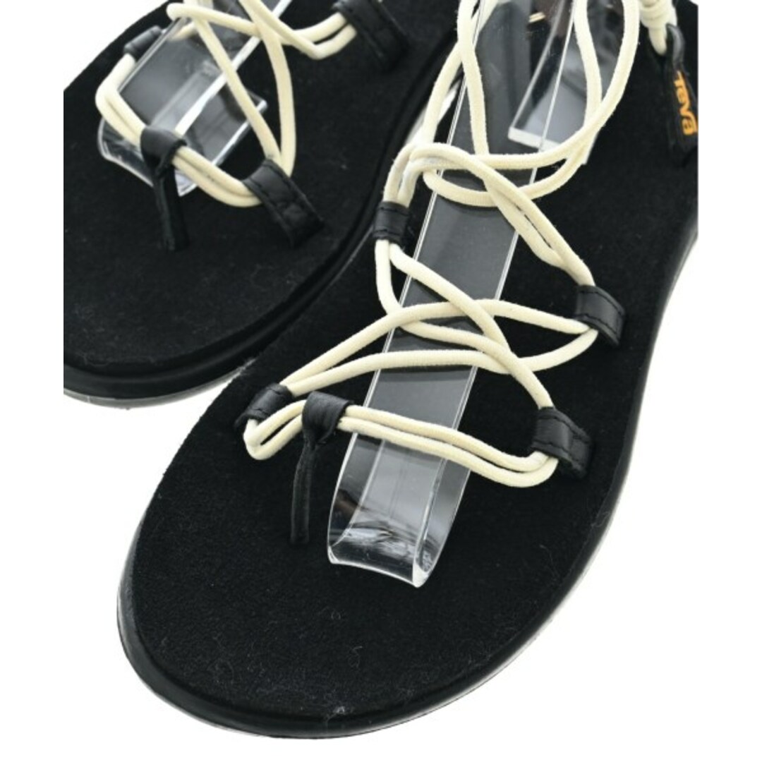 Teva(テバ)のTeva テバ サンダル US7(24cm位) アイボリー系x黒 【古着】【中古】 レディースの靴/シューズ(サンダル)の商品写真