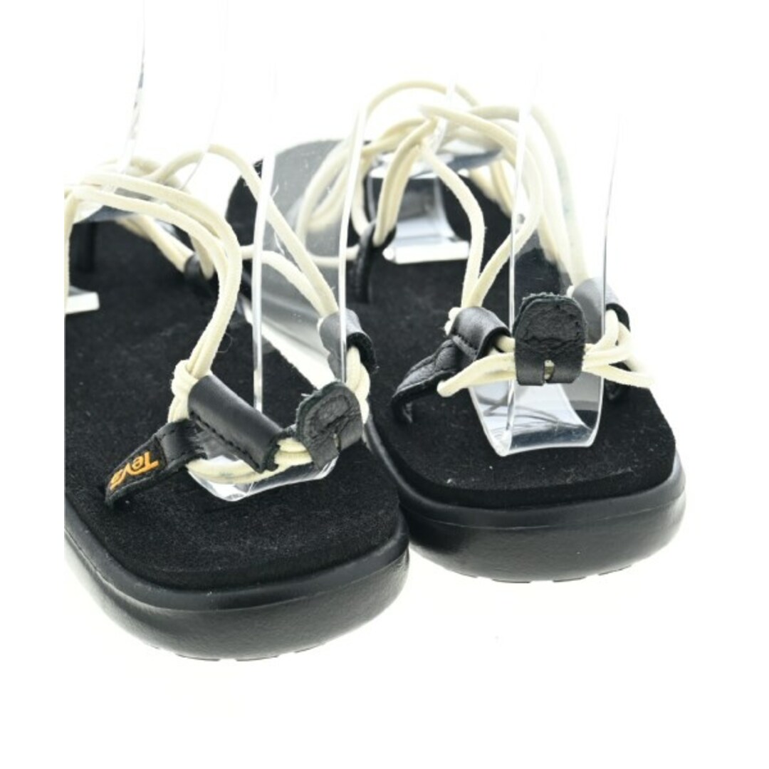 Teva(テバ)のTeva テバ サンダル US7(24cm位) アイボリー系x黒 【古着】【中古】 レディースの靴/シューズ(サンダル)の商品写真