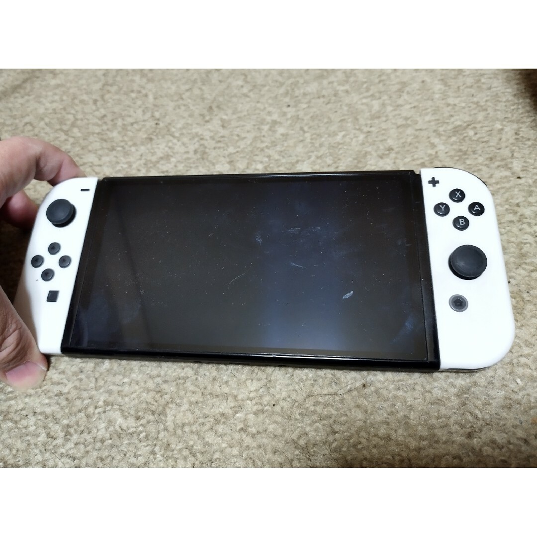 Nintendo Switch 本体 有機ELモデル　joyコン付き エンタメ/ホビーのゲームソフト/ゲーム機本体(家庭用ゲーム機本体)の商品写真