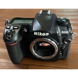 ニコン(Nikon)の美品 希少Nikon ニコン D200 ボディ CCDセンサー搭載 キャップ付き(デジタル一眼)