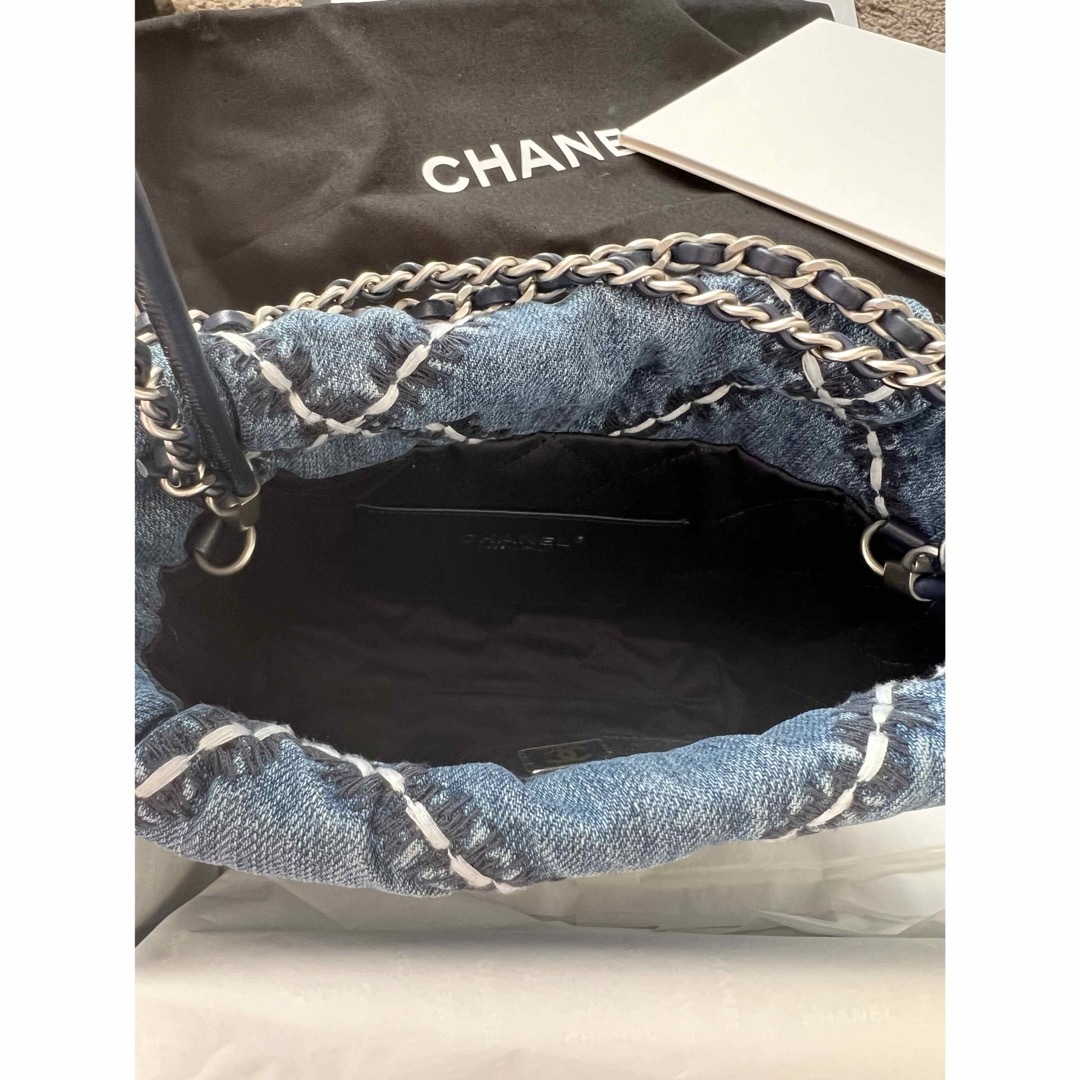 CHANEL(シャネル)の24P新作 AS3980シャネル22 CHANEL22 デニムバッグ ミニサイズ レディースのバッグ(ショルダーバッグ)の商品写真