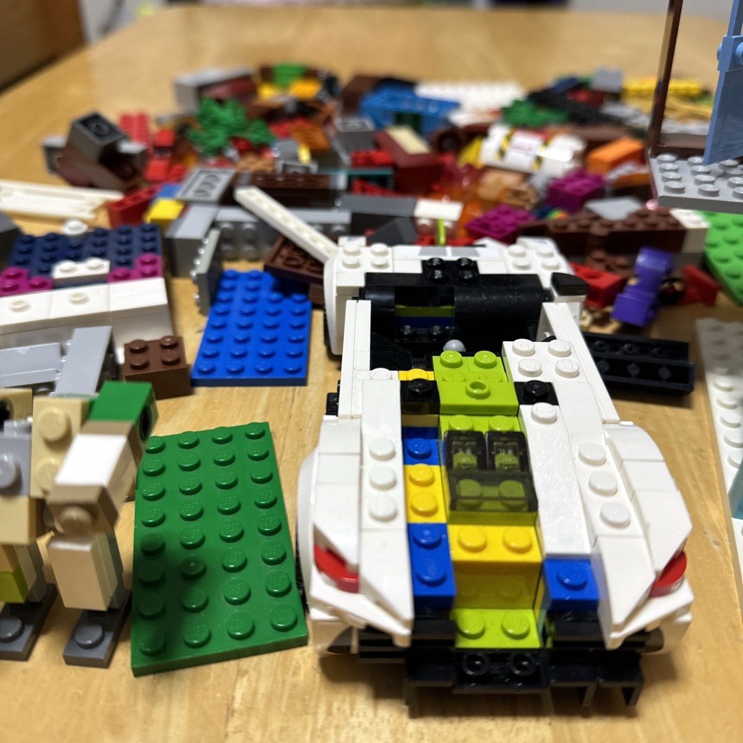 Lego(レゴ)のレゴ（lego）684g！まとめ売り 0.68kg　基本ブロック大量　中古 キッズ/ベビー/マタニティのおもちゃ(知育玩具)の商品写真