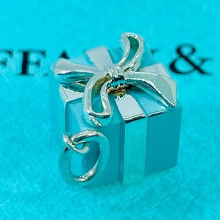 ティファニー(Tiffany & Co.)のティファニー プレゼントボックス エナメル チャーム ネックレストップ★741(チャーム)