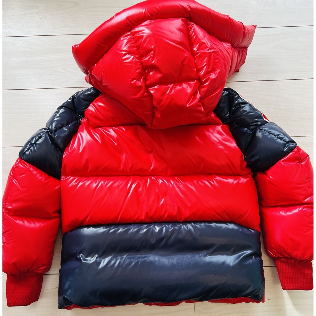 MONCLER(モンクレール)のMONCLERモンクレール　キッズダウン140㌢ キッズ/ベビー/マタニティのキッズ服女の子用(90cm~)(ジャケット/上着)の商品写真