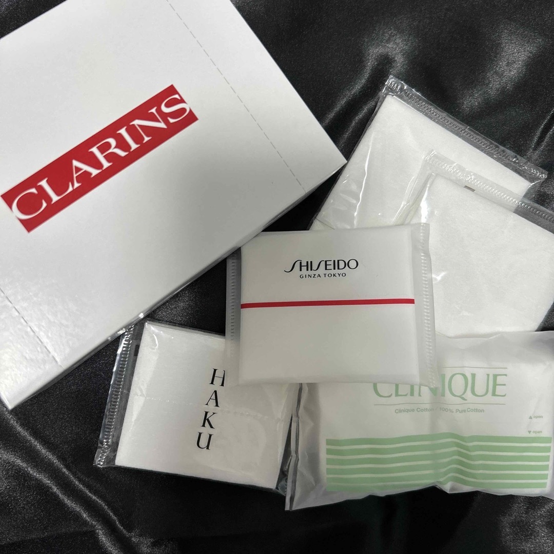 CLARINS(クラランス)のブランドコットン詰め合わせ🤍 コスメ/美容のメイク道具/ケアグッズ(コットン)の商品写真