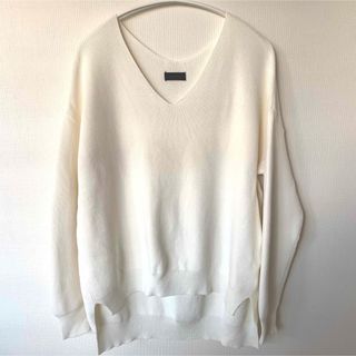 アパートバイローリーズ(apart by lowrys)の新品 apart by lowrysアパートバイローリーズ vネック ニット(ニット/セーター)