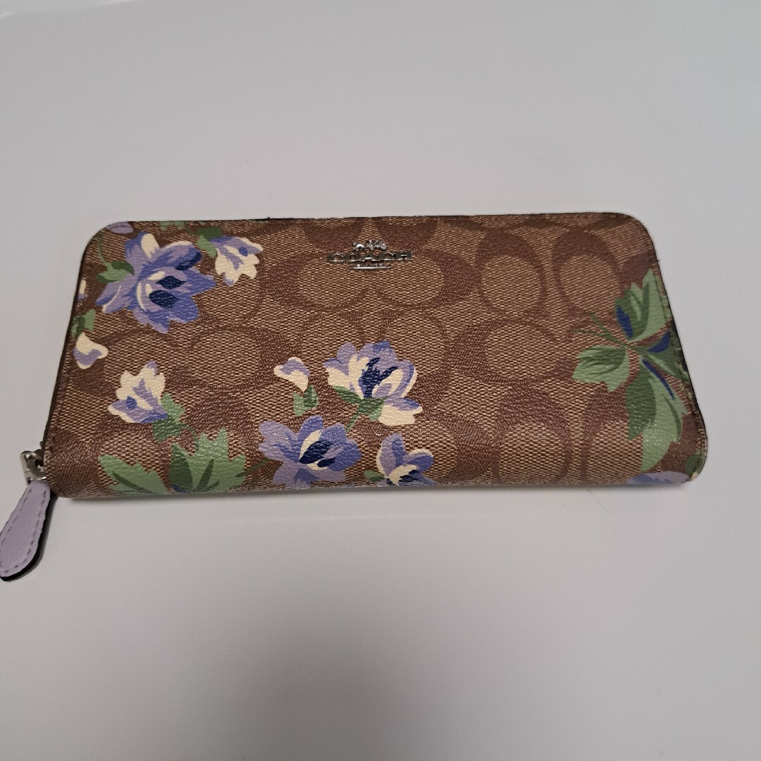 COACH(コーチ)のCOACH　長財布　花柄(紫色) レディースのファッション小物(財布)の商品写真