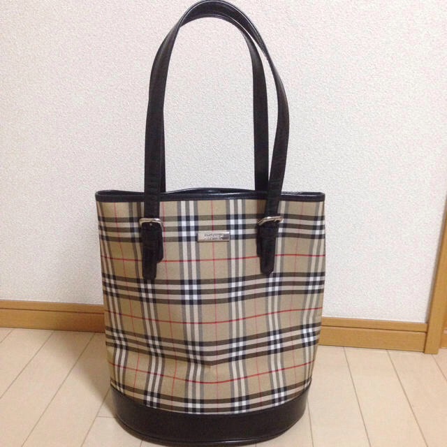 BURBERRY(バーバリー)のバーバリーブルーレーベル バック レディースのバッグ(トートバッグ)の商品写真