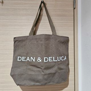 ディーンアンドデルーカ(DEAN & DELUCA)の【未使用品】DEAN&DELUCA　チャリティートート(L)モカベージュ(トートバッグ)