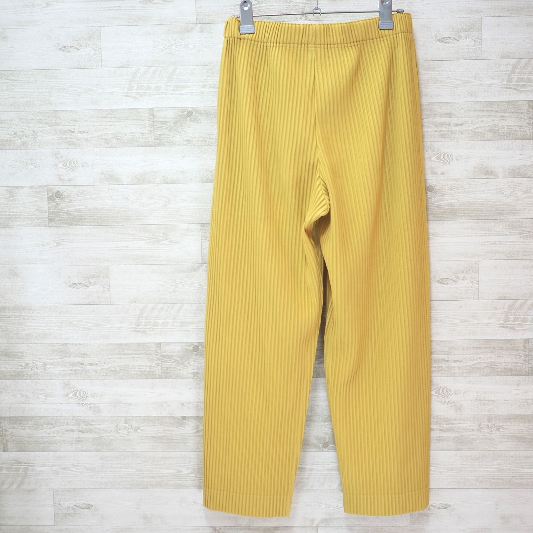 ISSEY MIYAKE(イッセイミヤケ)のHOMME PLISSE 21AWプリーツパンツ-Yellow/1 メンズのパンツ(サルエルパンツ)の商品写真