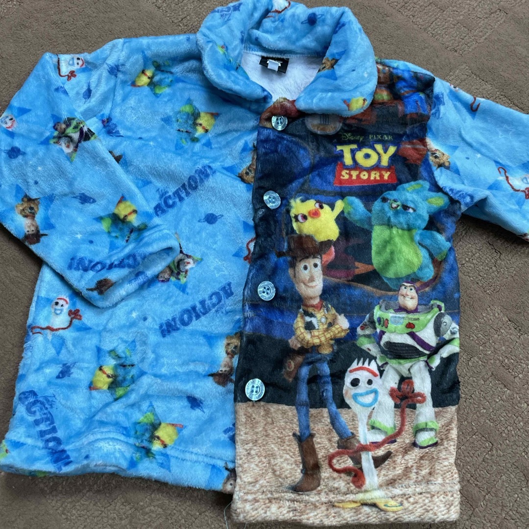 トイ・ストーリー(トイストーリー)のトイストーリー　パジャマ　110cm キッズ/ベビー/マタニティのキッズ服男の子用(90cm~)(パジャマ)の商品写真