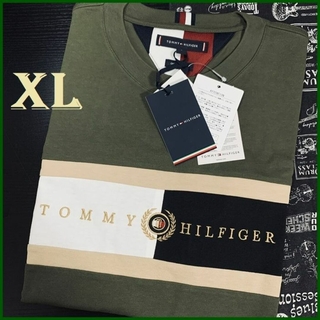 トミーヒルフィガー(TOMMY HILFIGER)の国内正規品 ICON INSERT TEE ロゴ刺繍　カーキ XLサイズ(Tシャツ/カットソー(半袖/袖なし))