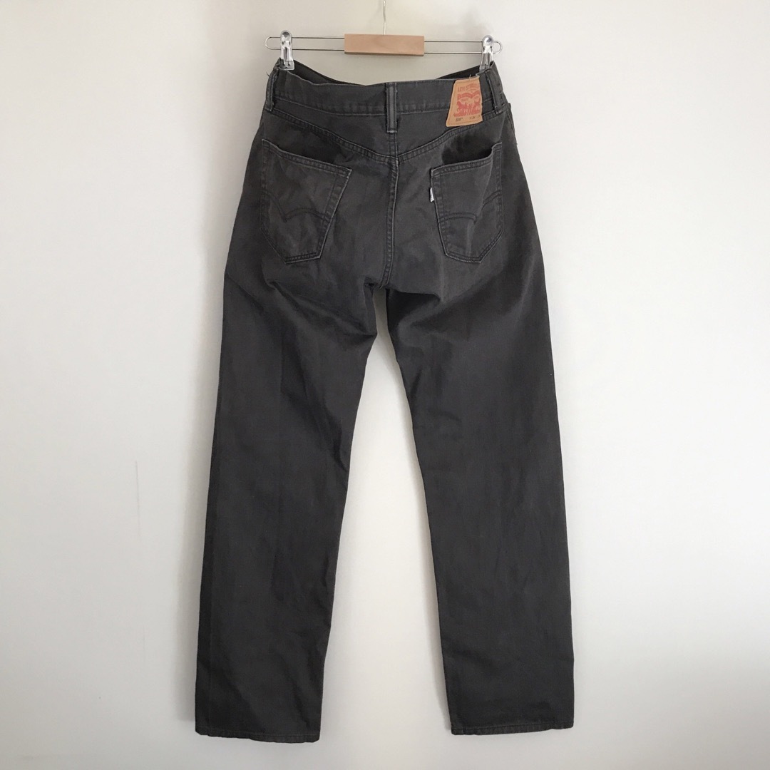 Levi's(リーバイス)のリーバイス505★フェードブラックデニムジーンズ★白タブ★w34(91cm) メンズのパンツ(デニム/ジーンズ)の商品写真