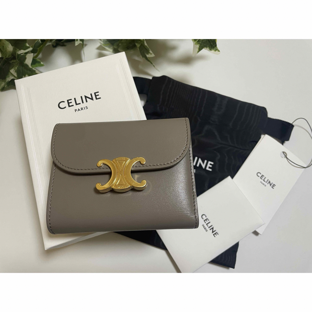 セリーヌ CELINE 財布 美品 トリオンフ スモールウォレット使用6回です