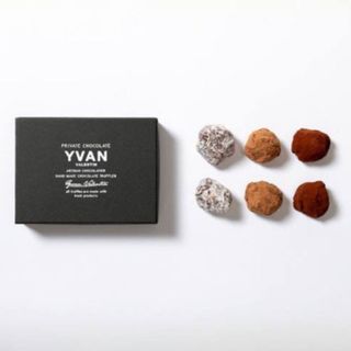 バーニーズニューヨーク(BARNEYS NEW YORK)のYVAN イヴァン シャンパンボックス チョコ 6個入り(菓子/デザート)