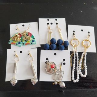 個性派ピアス　ハンドメイド　１つ　５５０円(ピアス)