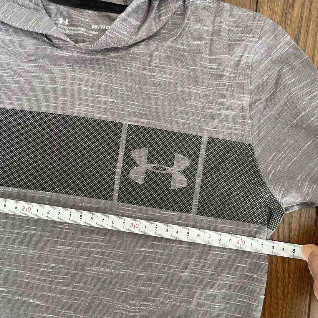 UNDER ARMOUR(アンダーアーマー)のアンダーアーマー  薄手パーカー レディースのトップス(パーカー)の商品写真