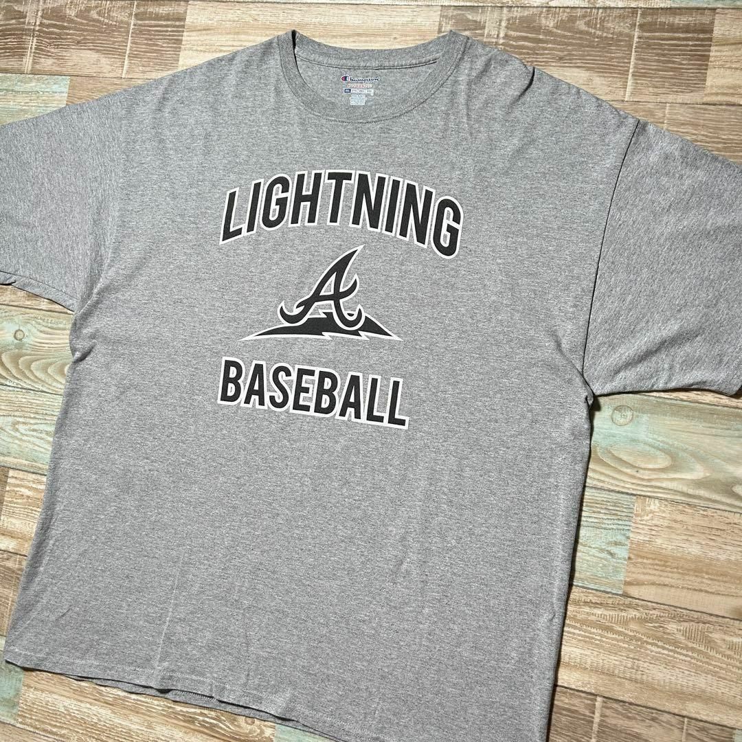 Champion(チャンピオン)のchampion Tシャツ LIGHTNING 企業 スポンサー 2XL グレー メンズのトップス(Tシャツ/カットソー(半袖/袖なし))の商品写真