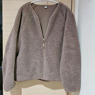 ユニクロ(UNIQLO)のソフトボアフリースVネックカーディガン（長袖）(ブルゾン)