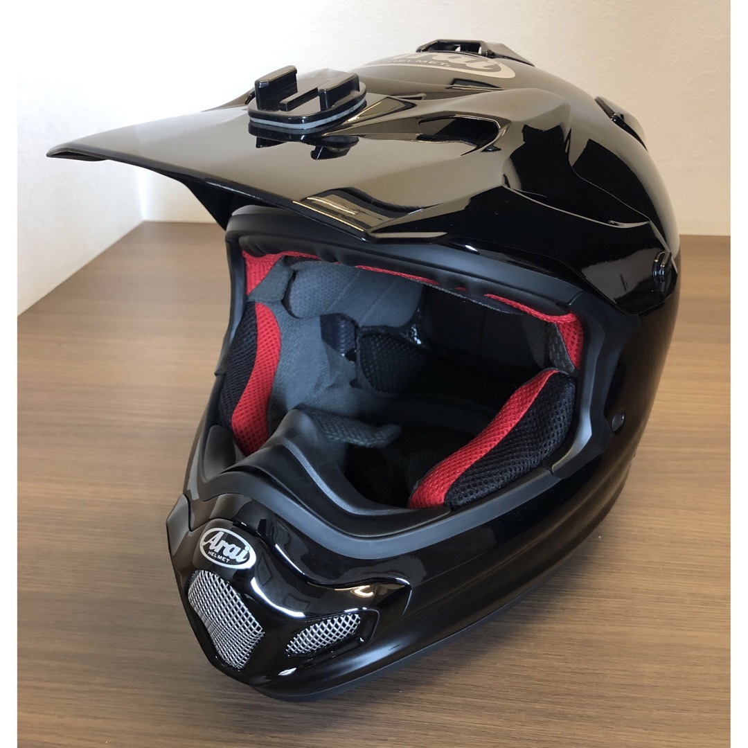 Arai(アライ)のArai Vクロス-4 ヘルメット Mサイズ(前オーナー女性) 自動車/バイクのバイク(ヘルメット/シールド)の商品写真