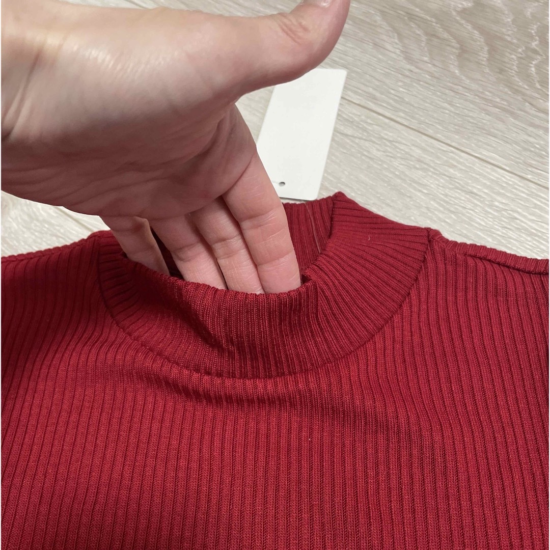 UNIQLO - UNIQLO リブハイネックT 長袖 新品の通販 by ちなちぽ UNIQLO - UNIQLO リブハイネックT 長袖 新品の通販 by ちなちぽ