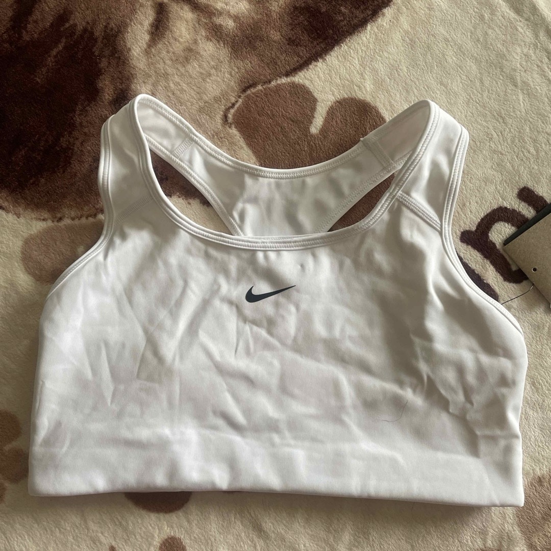 NIKE(ナイキ)のNIKE スポーツブラ　XL レディースのトップス(ベアトップ/チューブトップ)の商品写真