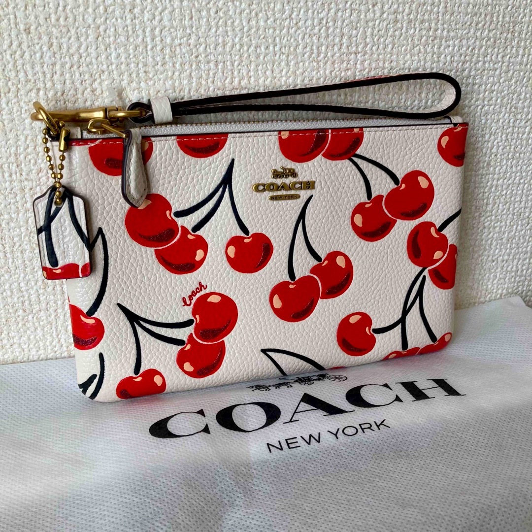 専門店では COACH COACH リストレット☆チェリー コーチ スモール