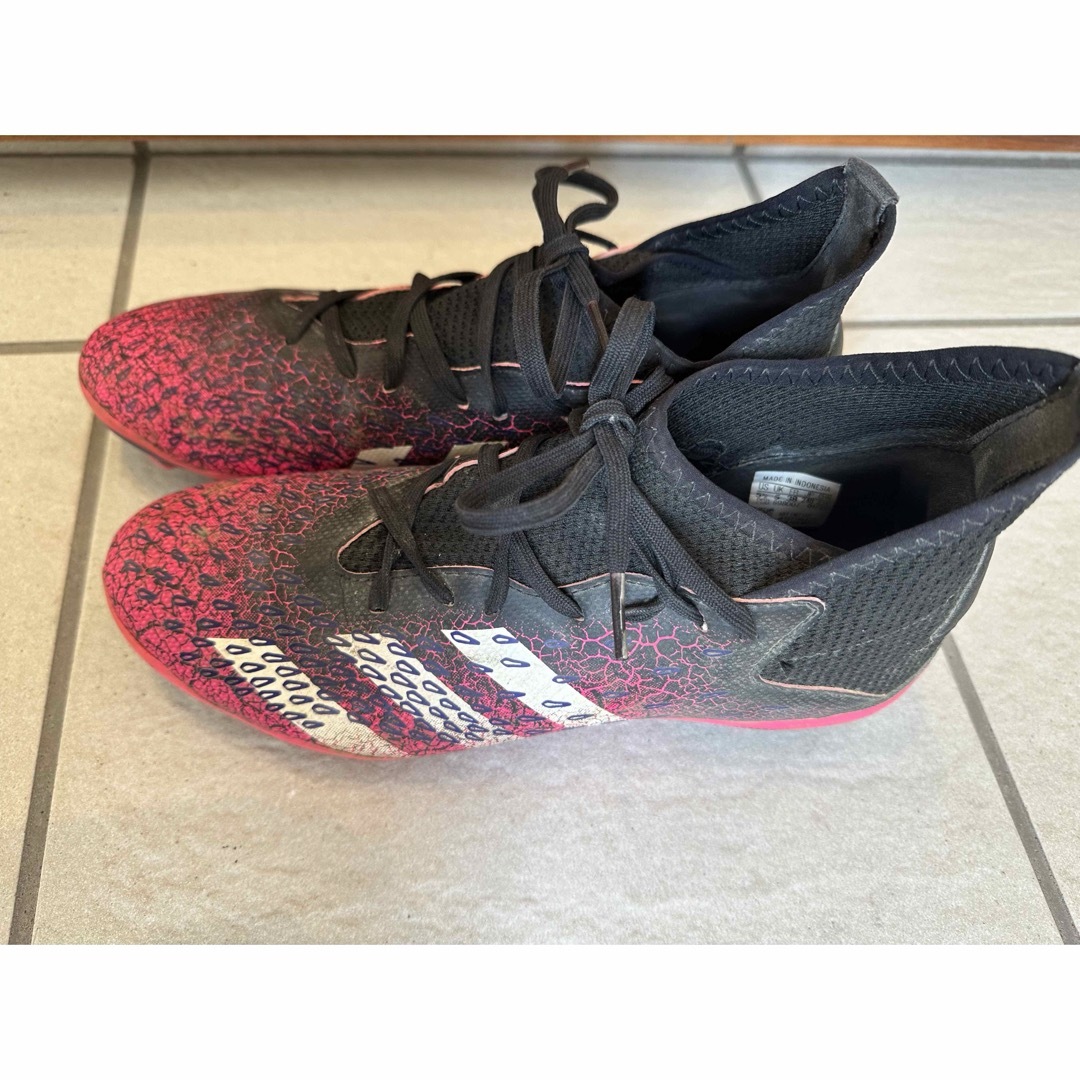 adidas(アディダス)のadidas⭐️サッカースパイクPREDATOR FREAK.3⭐️size24 チケットのスポーツ(サッカー)の商品写真