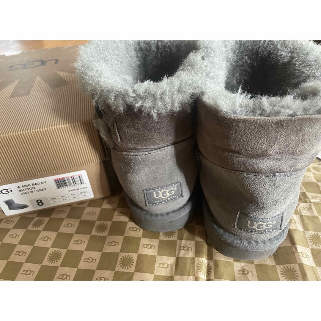 UGG(アグ)のUGG アグムートンブーツ レディースの靴/シューズ(ブーツ)の商品写真