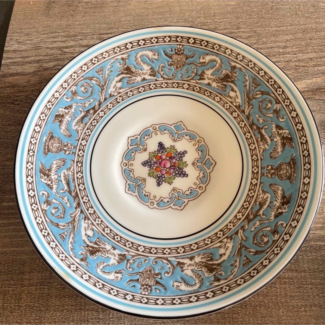 WEDGWOOD(ウェッジウッド)の美品　フロレンティーンターコイズ　ウェッジウッド  ティーカップ　ソーサー インテリア/住まい/日用品のキッチン/食器(食器)の商品写真