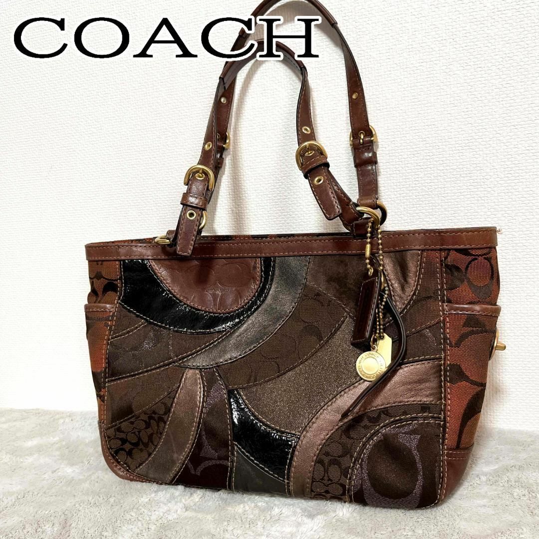 COACH(コーチ)の美品✨COACHコーチセミショルダーバッグトートバッグブラウン茶シグネチャー総柄 レディースのバッグ(ショルダーバッグ)の商品写真