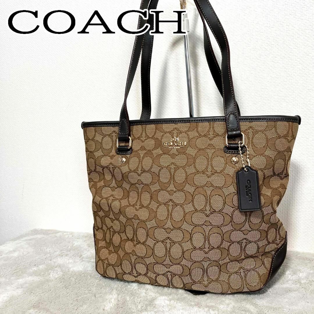 COACH(コーチ)の美品✨COACHコーチセミショルダーバッグトートバッグブラウン茶シグネチャー総柄 レディースのバッグ(ショルダーバッグ)の商品写真