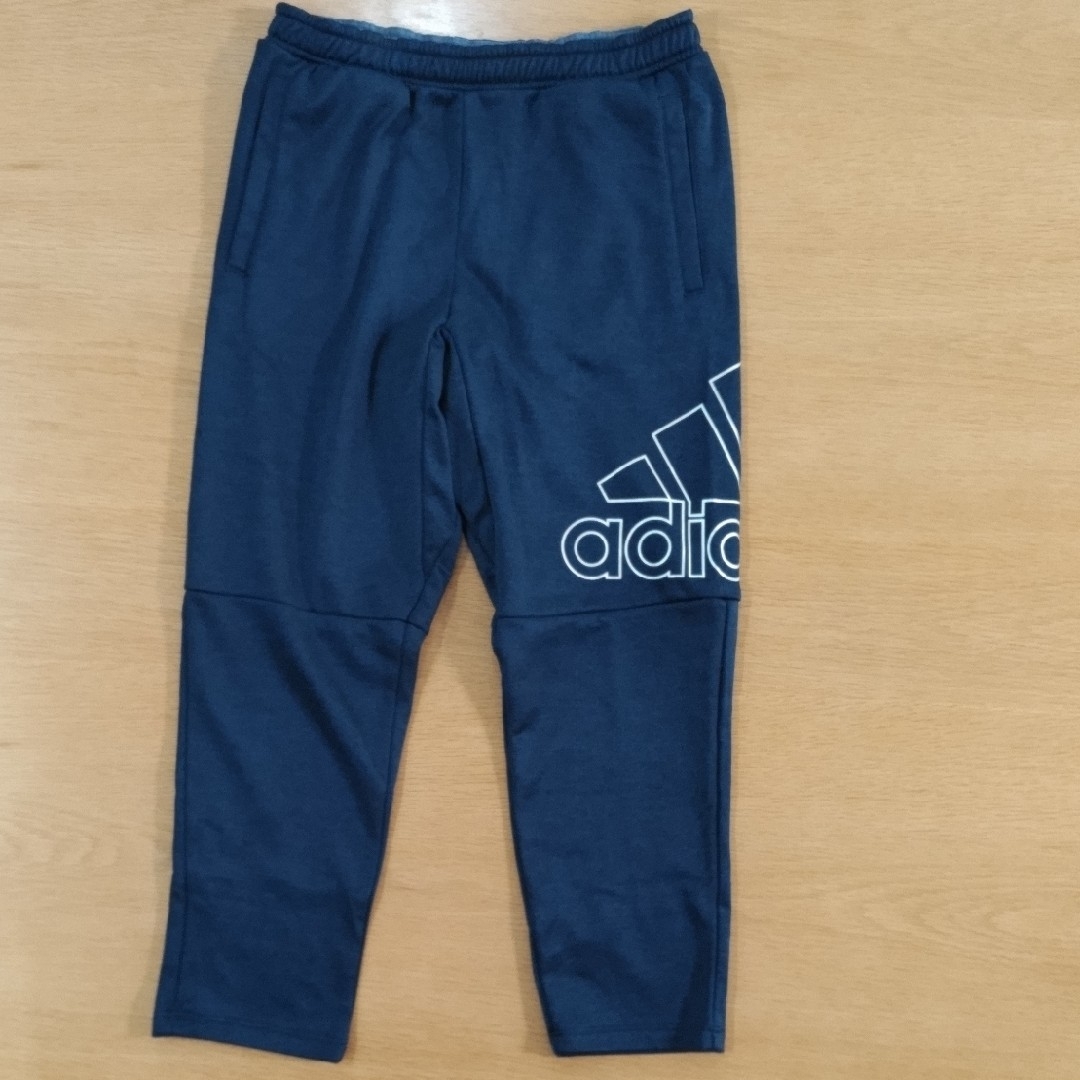 adidas(アディダス)のadidas  キッズパンツ (size140) キッズ/ベビー/マタニティのキッズ服男の子用(90cm~)(パンツ/スパッツ)の商品写真