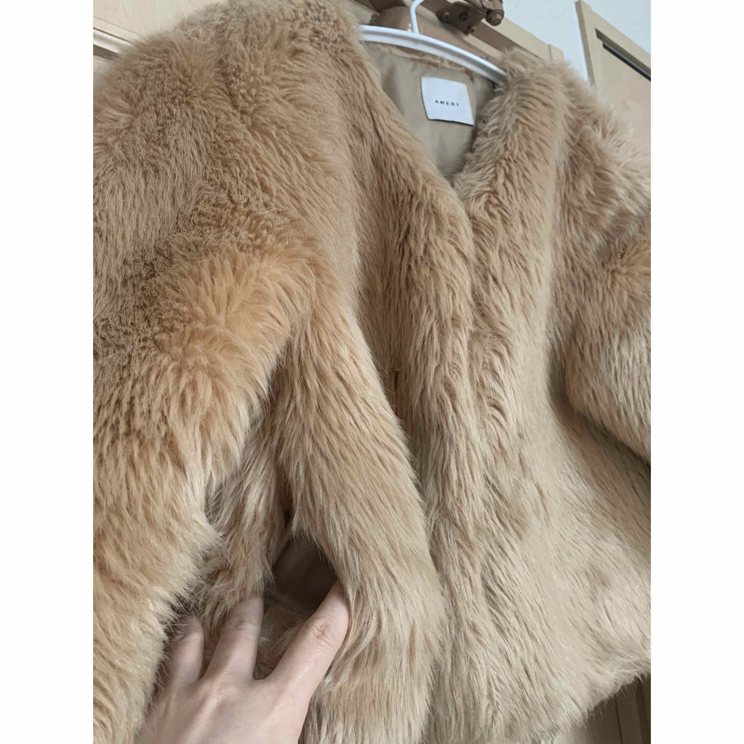 Ameri VINTAGE(アメリヴィンテージ)の美品 AMERI COLORFUL ECO FUR COAT 税込23,320円 レディースのジャケット/アウター(毛皮/ファーコート)の商品写真