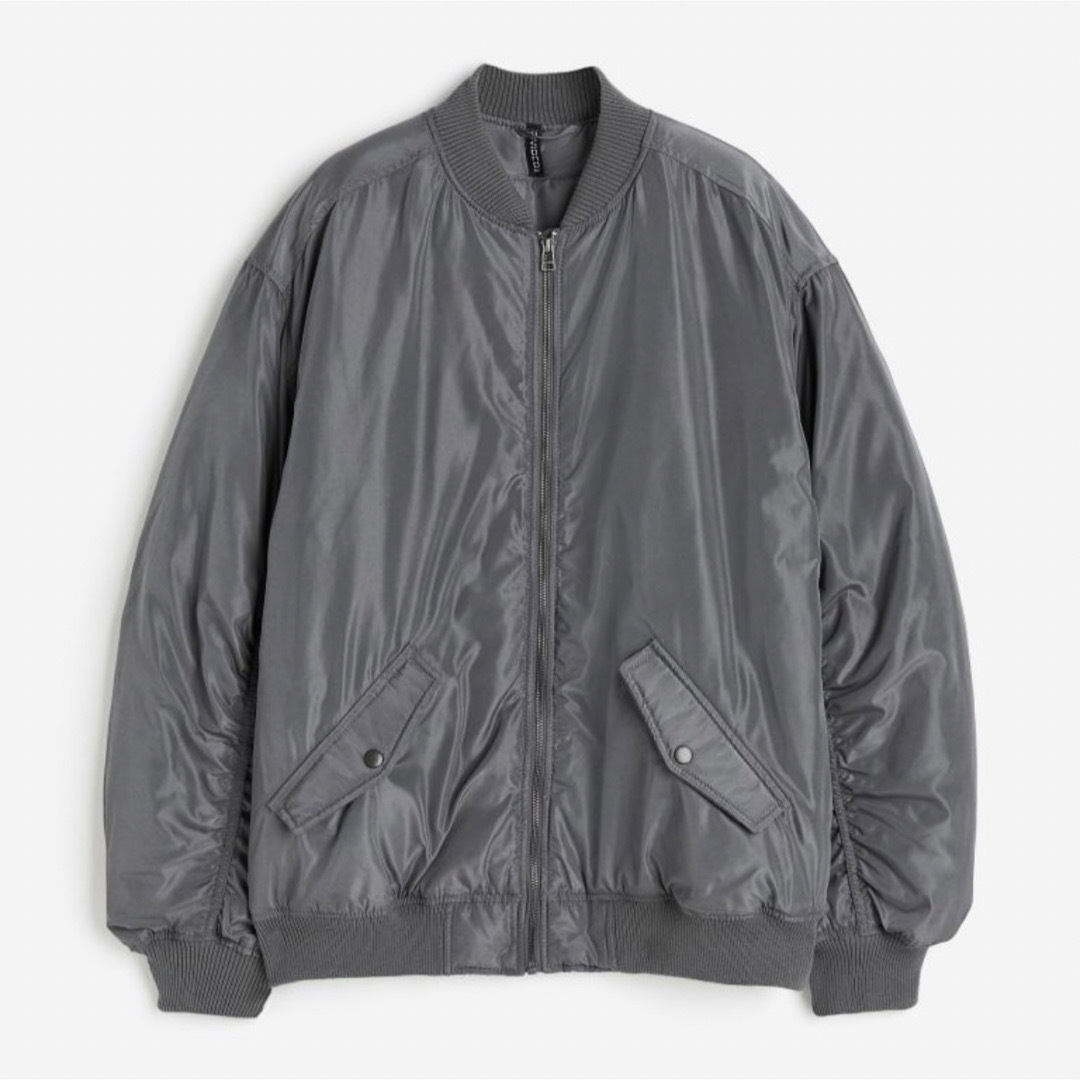 H&M(エイチアンドエム)のH&M オーバーサイズフライトジャケット　MA1 レディースのジャケット/アウター(ブルゾン)の商品写真