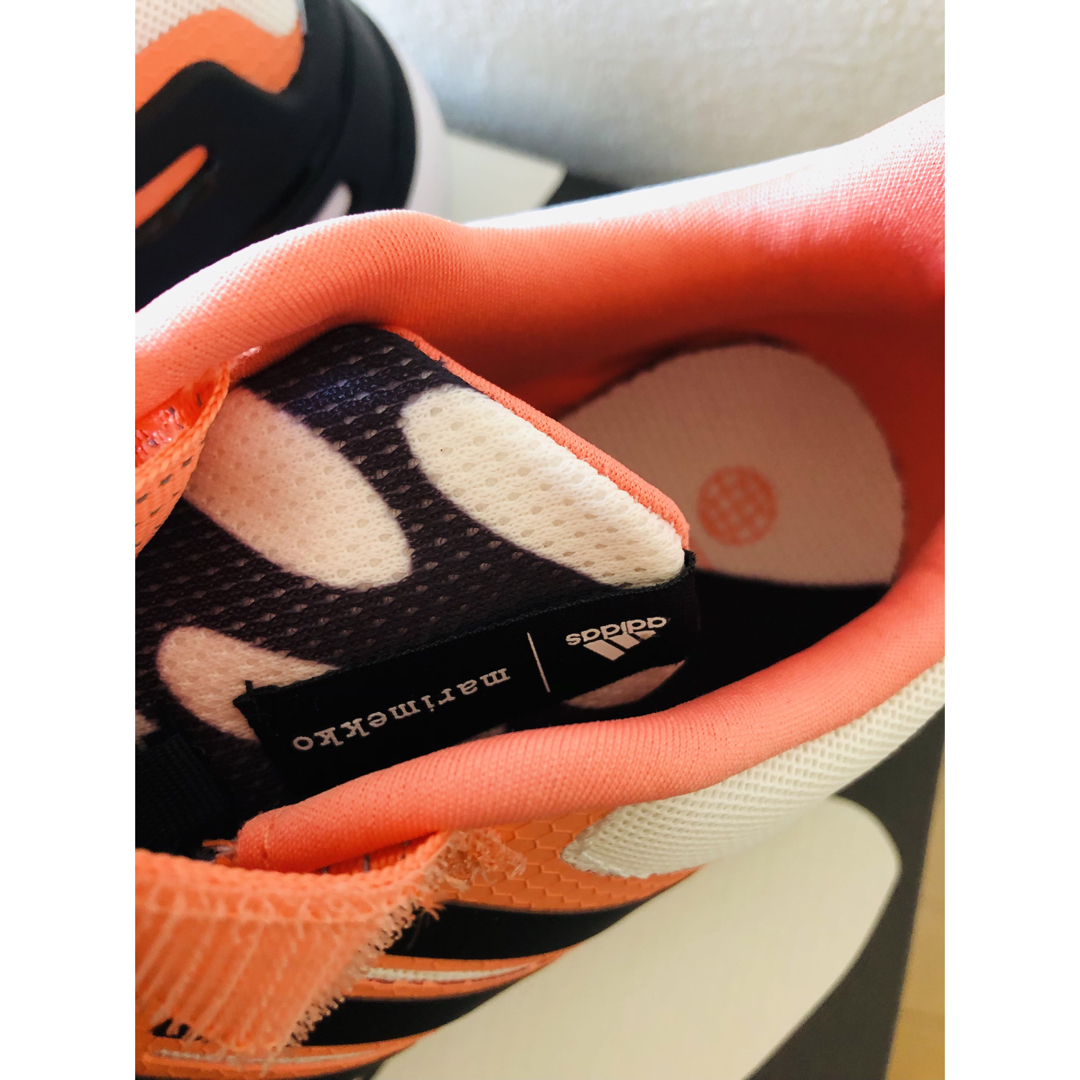 adidas(アディダス)の新品☆adidas marimekko マリメッコ☆スニーカー 22.5cm レディースの靴/シューズ(スニーカー)の商品写真