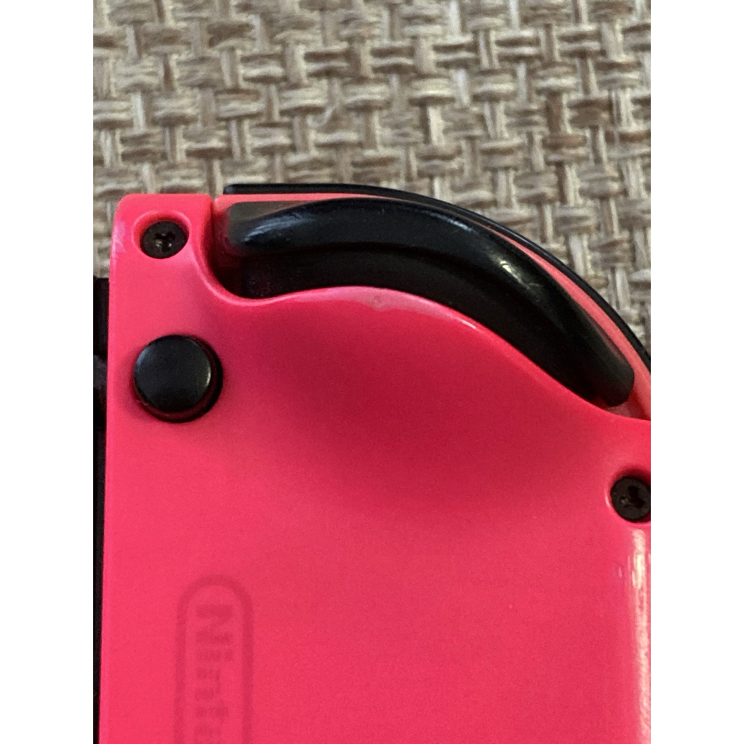 Nintendo Switch(ニンテンドースイッチ)のジャンク品 Nintendo Switch ジョイコン ピンク エンタメ/ホビーのゲームソフト/ゲーム機本体(その他)の商品写真