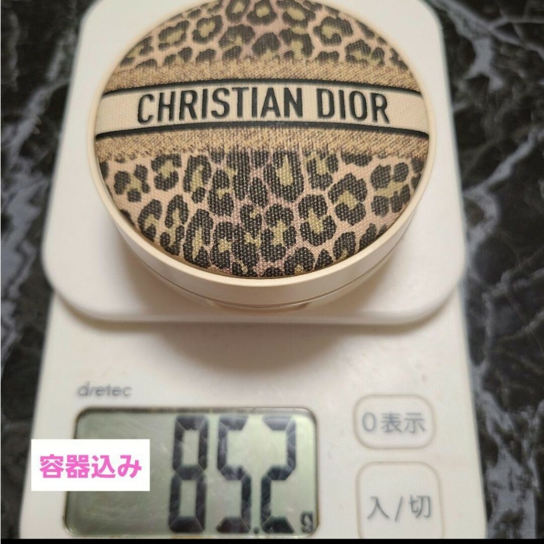 Christian Dior(クリスチャンディオール)のディオールスキンフォーエバークッションパウダーローズ ミッツァエディション コスメ/美容のベースメイク/化粧品(フェイスパウダー)の商品写真