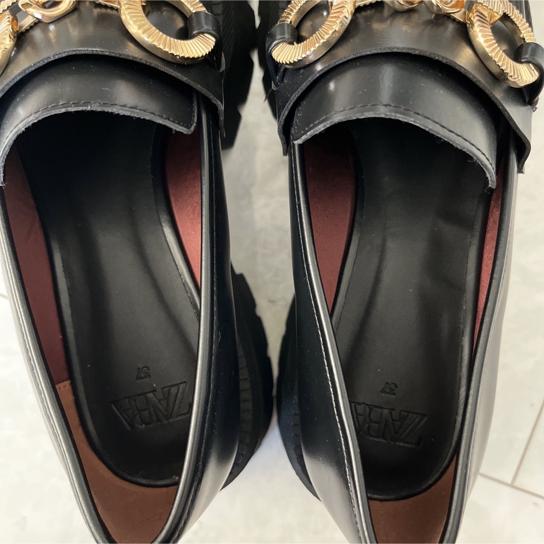ZARA(ザラ)のZARA チャンキーローファー レディースの靴/シューズ(ローファー/革靴)の商品写真