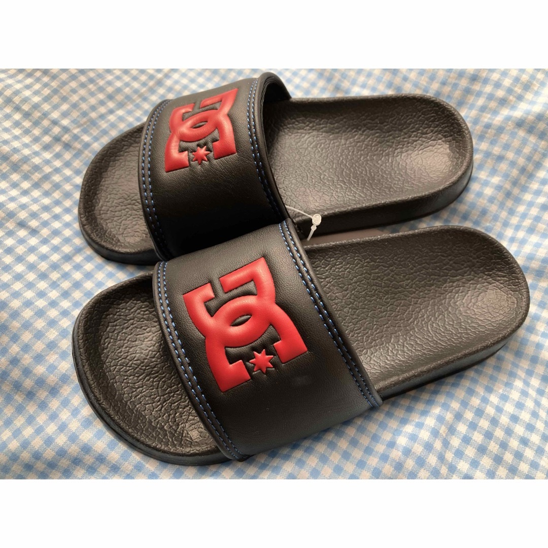 DC SHOES(ディーシーシューズ)の【新品】Ks DC SLIDE/DCキッズスライドサンダル 19cm キッズ/ベビー/マタニティのキッズ靴/シューズ(15cm~)(サンダル)の商品写真